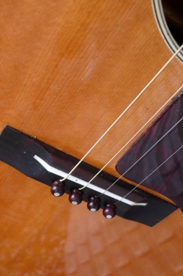 Naar origineel, nieuwe ebben zadel en zadelbeentje (been)