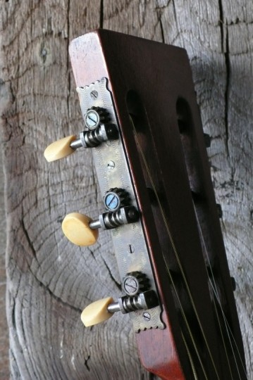 originele waverly tuners met cream celluloid knopjes