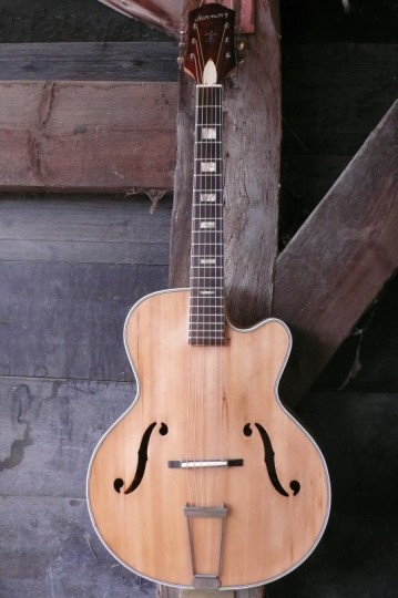 Harmony cutaway archtop H1311 1960