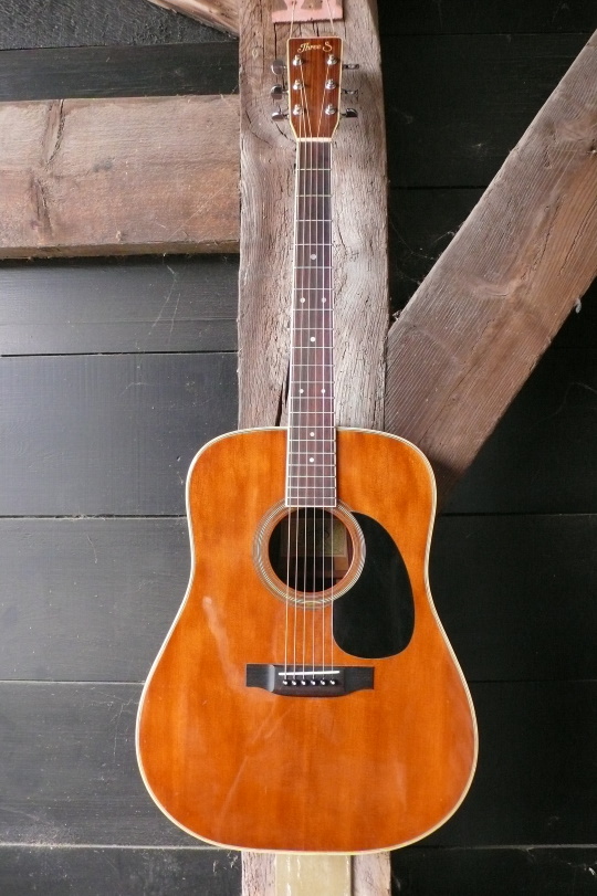 Three S Suzuki W-40A dreadnought 1978