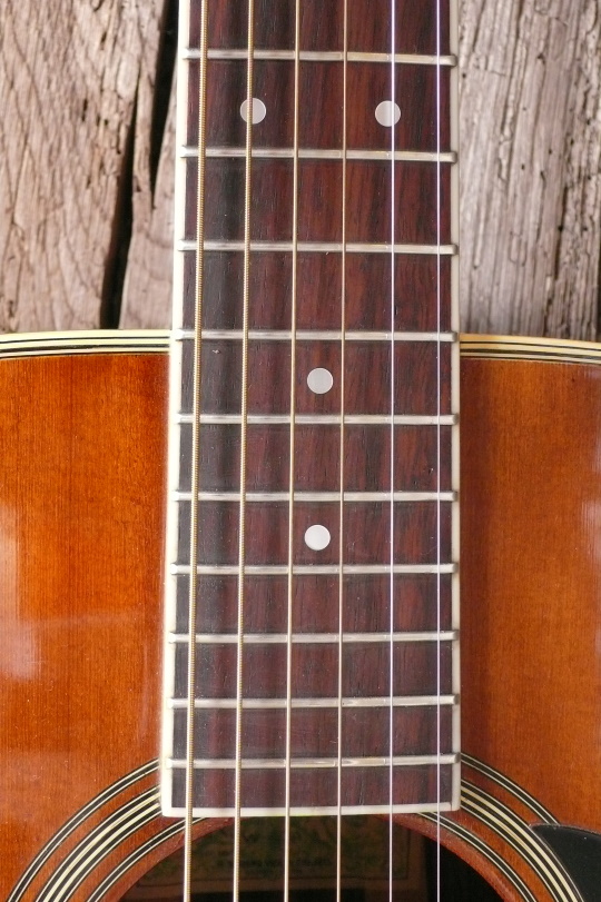 Palissander toets, frets ge''dressed"