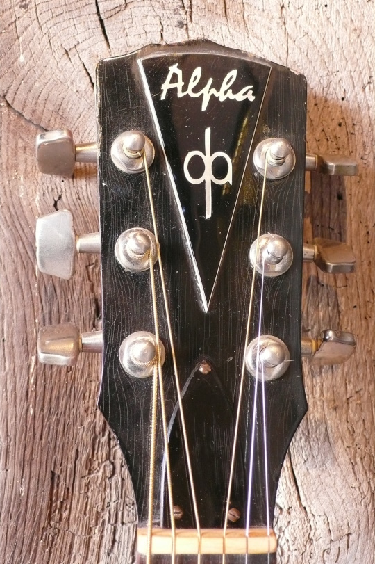 Kop met Alpha plastic logo plaatje