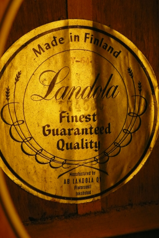 Landola label V-64  nr: 174585 eind jaren '60