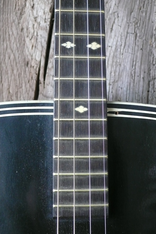 redress frets. Wit gedrukte positie markers