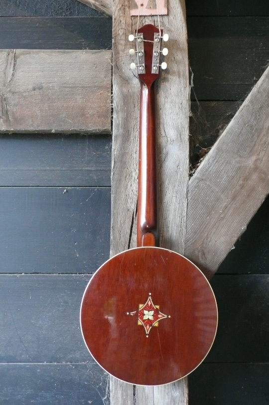 Mahonie gelamineerde resonator met waterdecal versiering