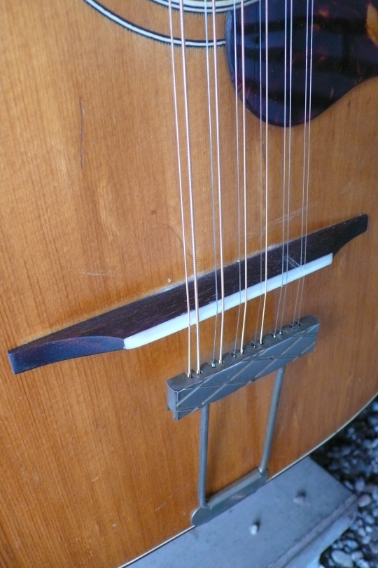 Nieuwe palissander/been brug van eigen makelij, origineel tailpiece (Duitse makelij)