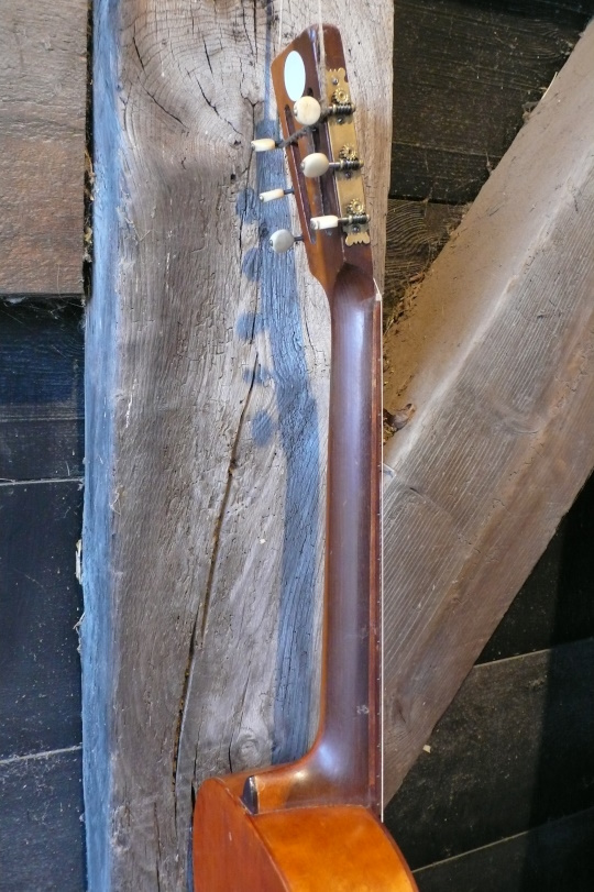 Lichte v-profiel nek