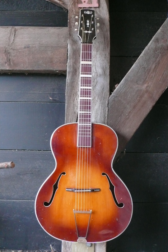 Duitse archtop Schönbach/Markneukirchen jaren 40/50
