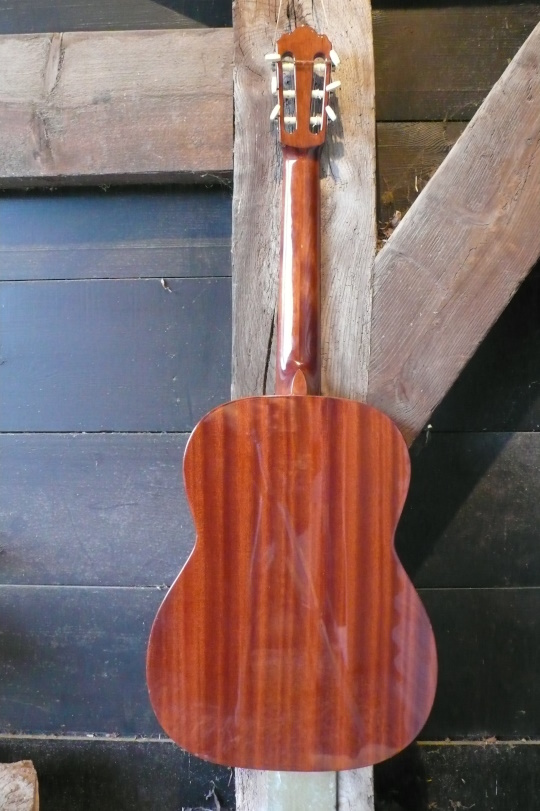 massieve Mahonie klankkast