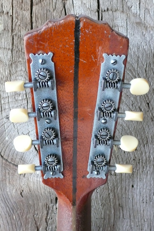 Nieuwe Relic Golden Age tuners met cream knopjes van Stewmac