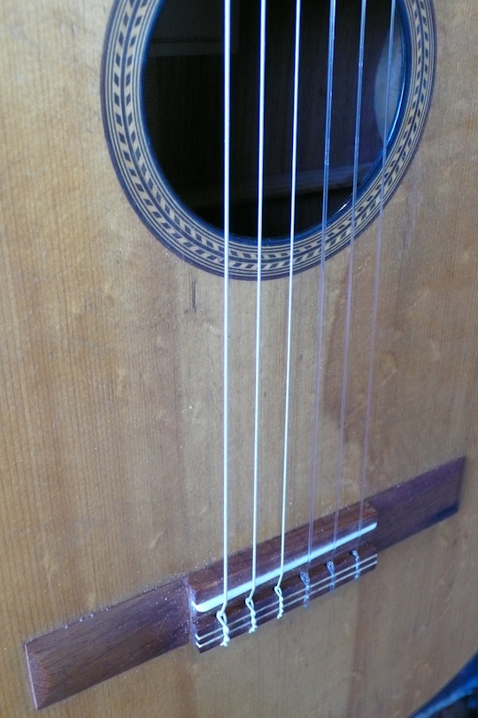 Palissander zadel met nieuw beentje (van been)
