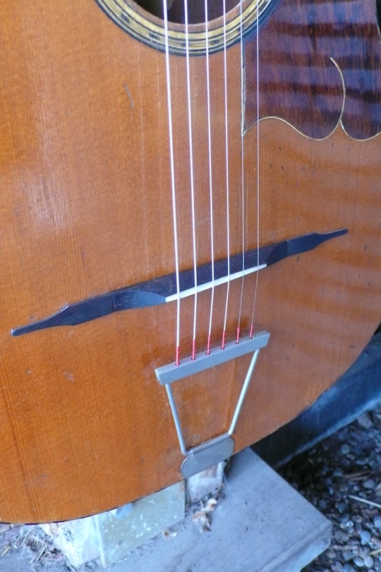 Home made Rio Palissander brug ( getopt met been), origineel tailpiece