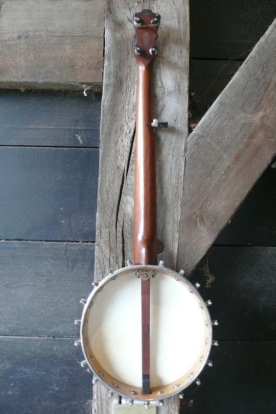 open back, 20 'hooks', metaal/houten 'pot', 11 inch pot
