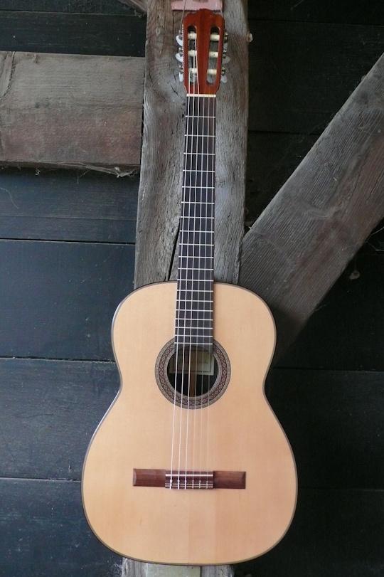 Hanika Klassieke gitaar 1977 model 27