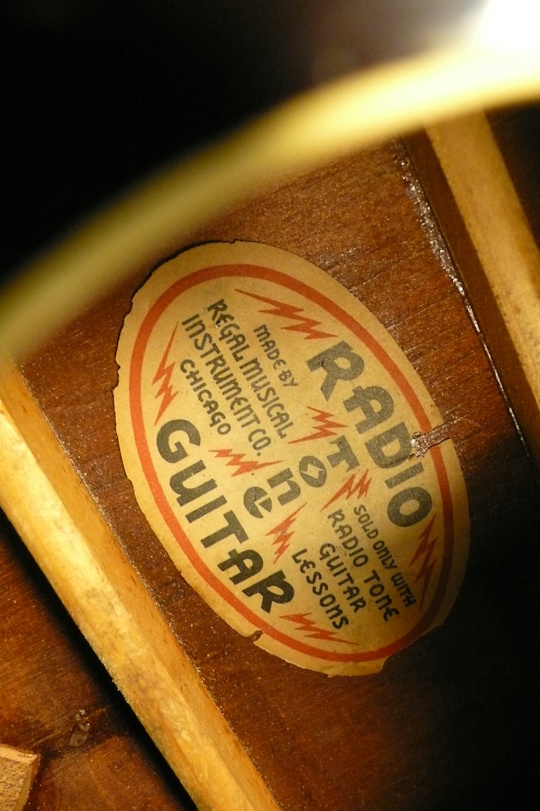 Regal Radio tone Label