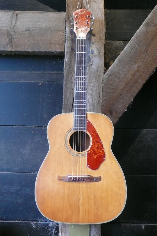Harmony Jumbo Sovereign H1260 Fender